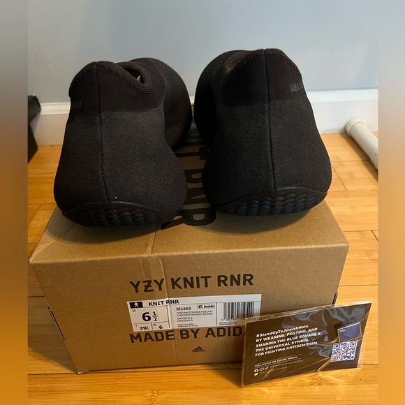 Yeezy Knit RNR - Picture 6 of 7